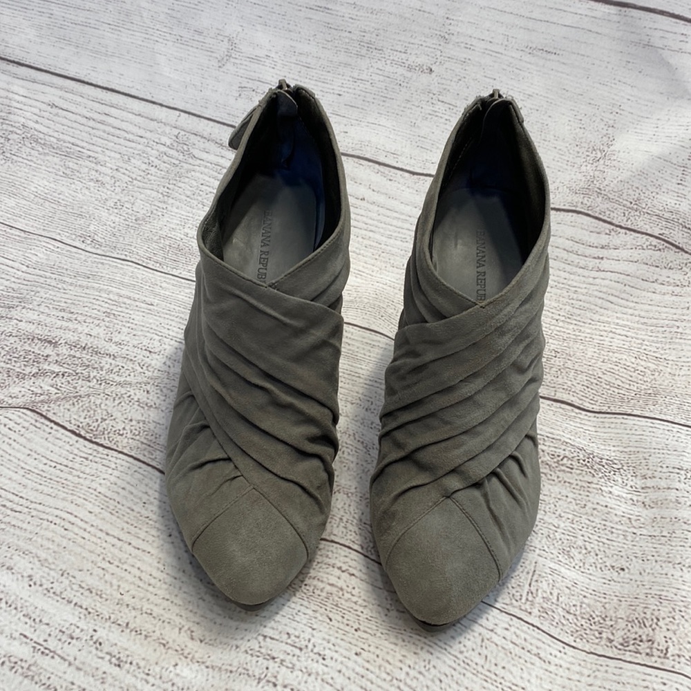 Gray Banana Republic Zoe Boots suede Booties 9